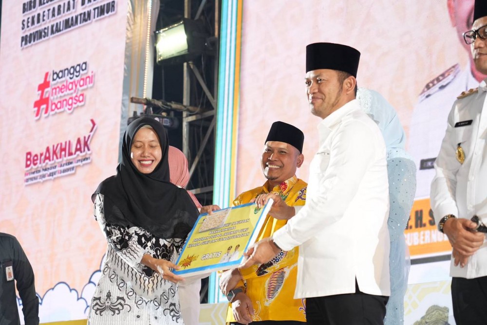Pemprov_Kaltim_memberikan_insentif_guru